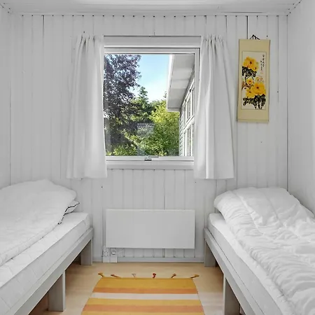 Vakantiehuis Amazing In With Wifi Grenå